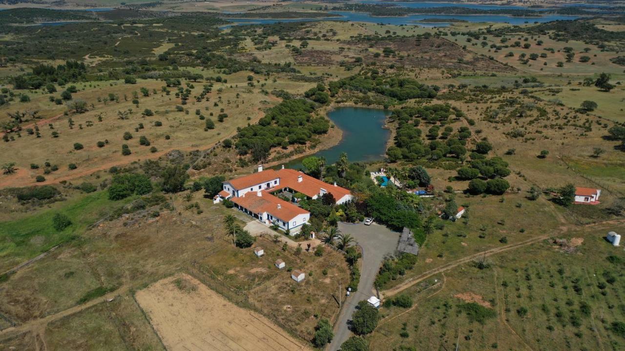 Monte Alerta Turismo Rural Hotel Monsaraz Exterior photo